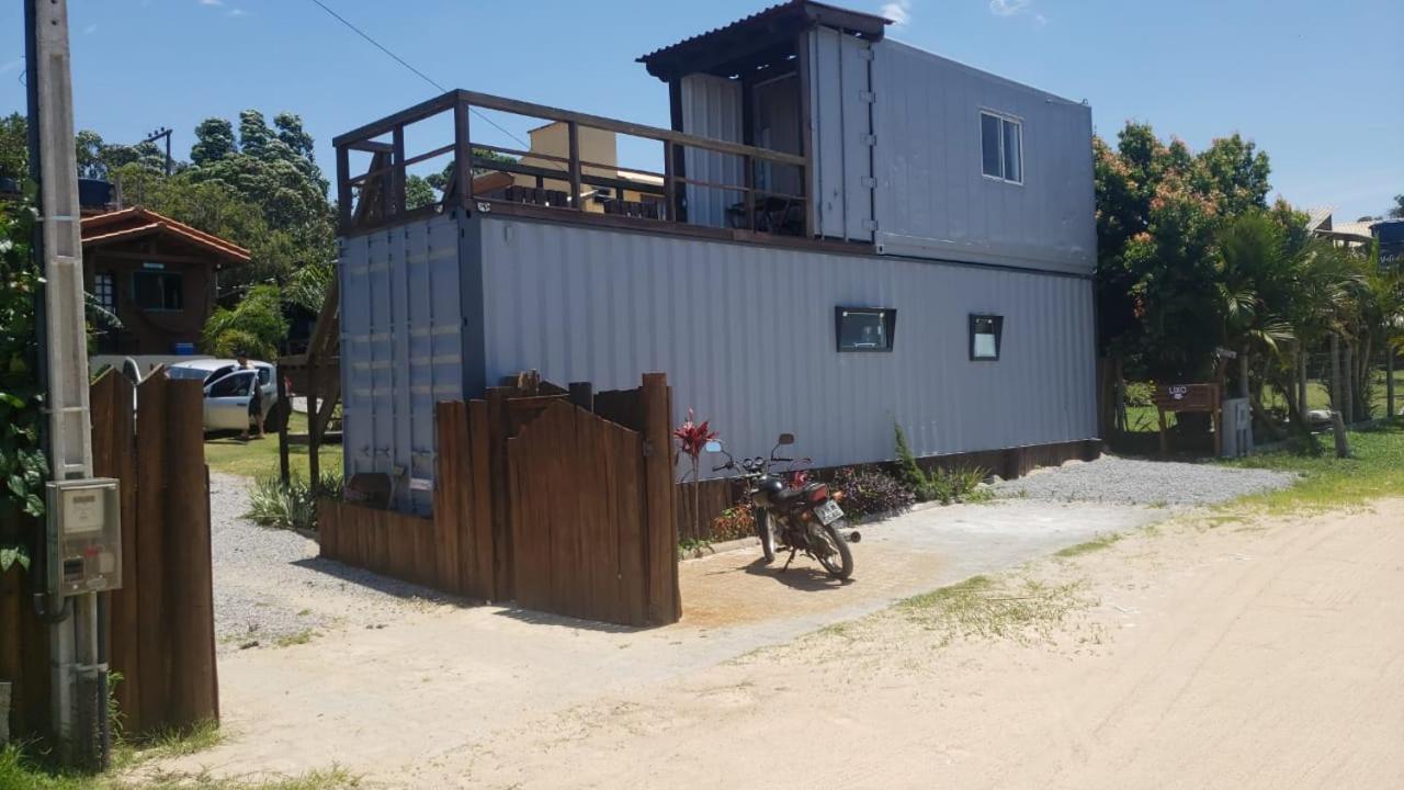 Hindu Box Containers E Cabanas Praia do Rosa Exterior photo